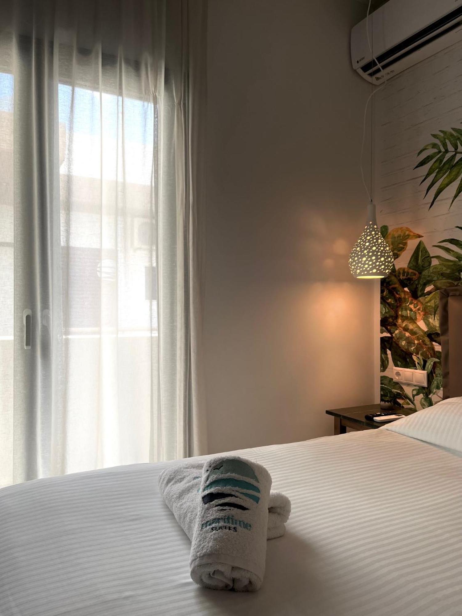 Maritime Suites Herszonisszosz Kültér fotó